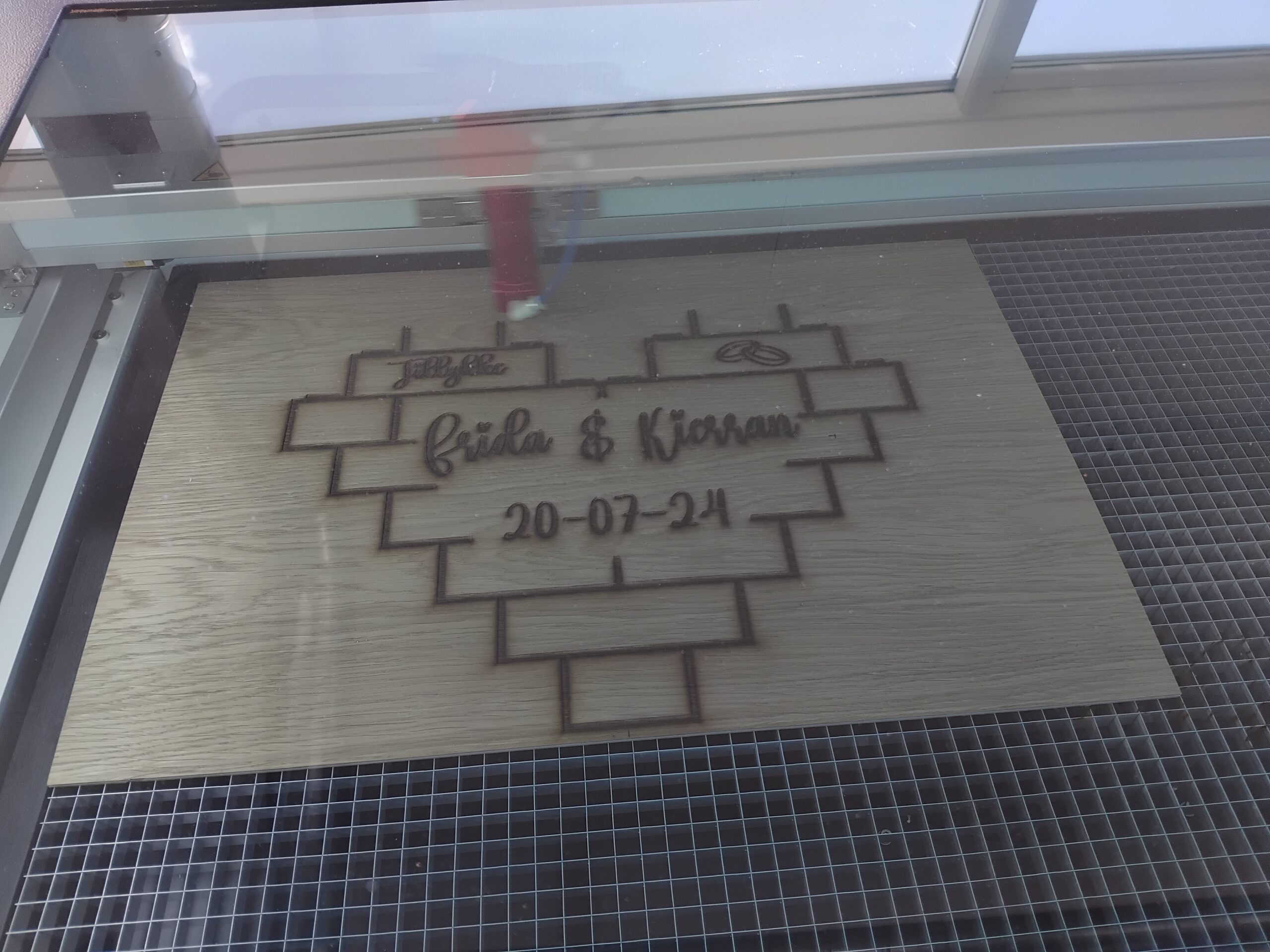 Lasergravering af æresport skilt