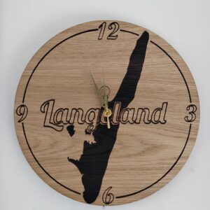 Lasergraveret ur i træ Langeland